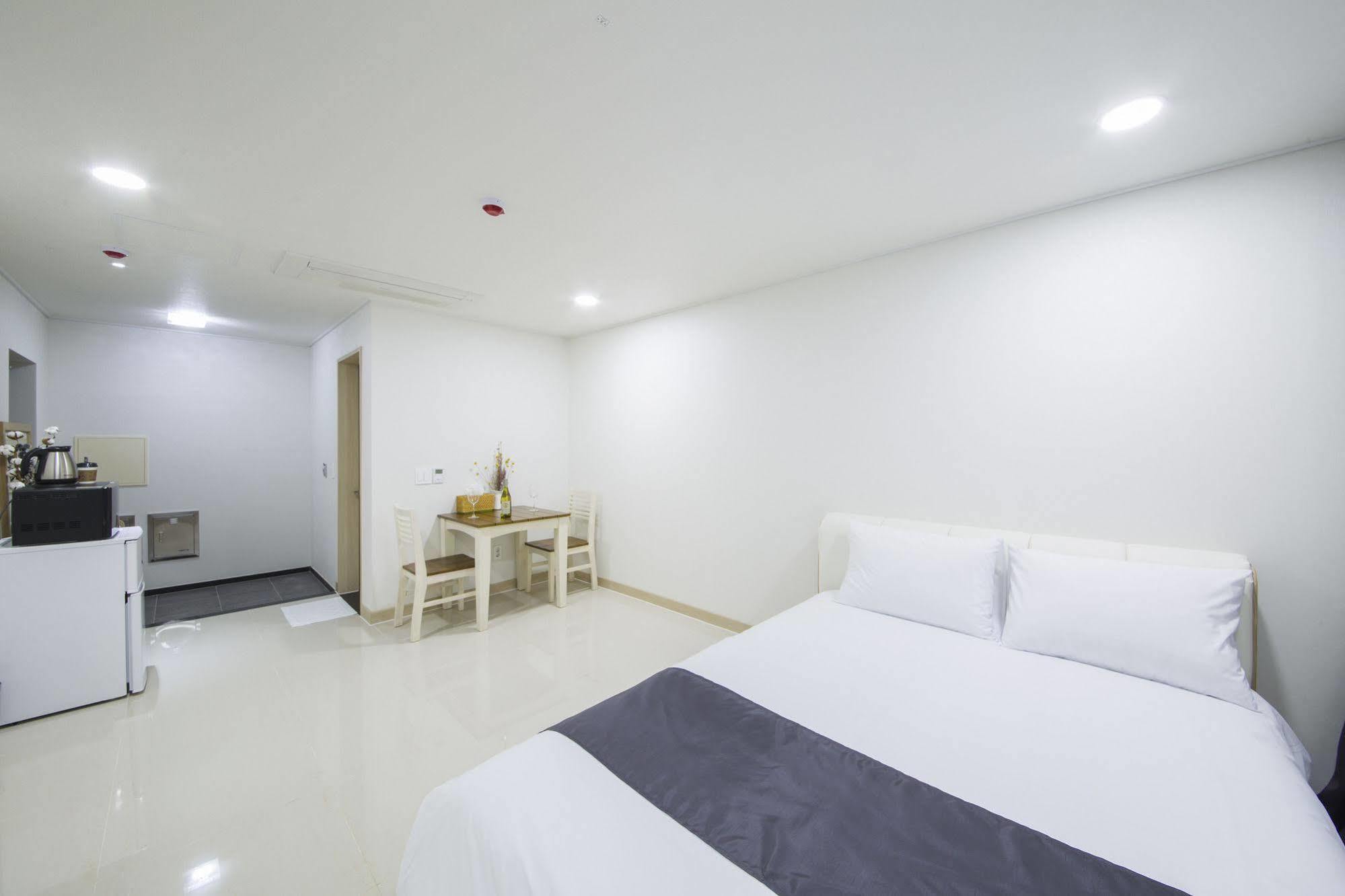 J Raum Resort Seogwipo Luaran gambar